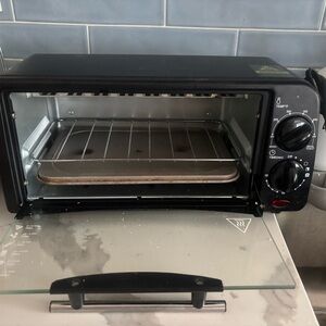 Black Toaster Oven